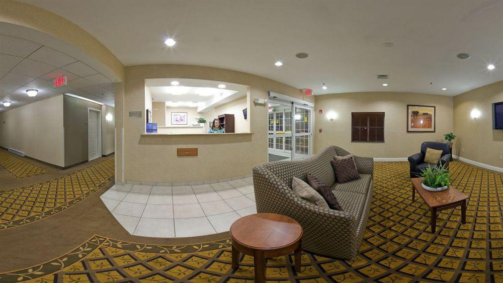 Candlewood Suites Windsor Locks, An Ihg Hotel Ngoại thất bức ảnh