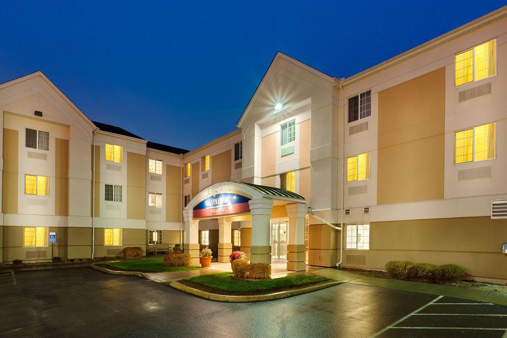 Candlewood Suites Windsor Locks, An Ihg Hotel Ngoại thất bức ảnh