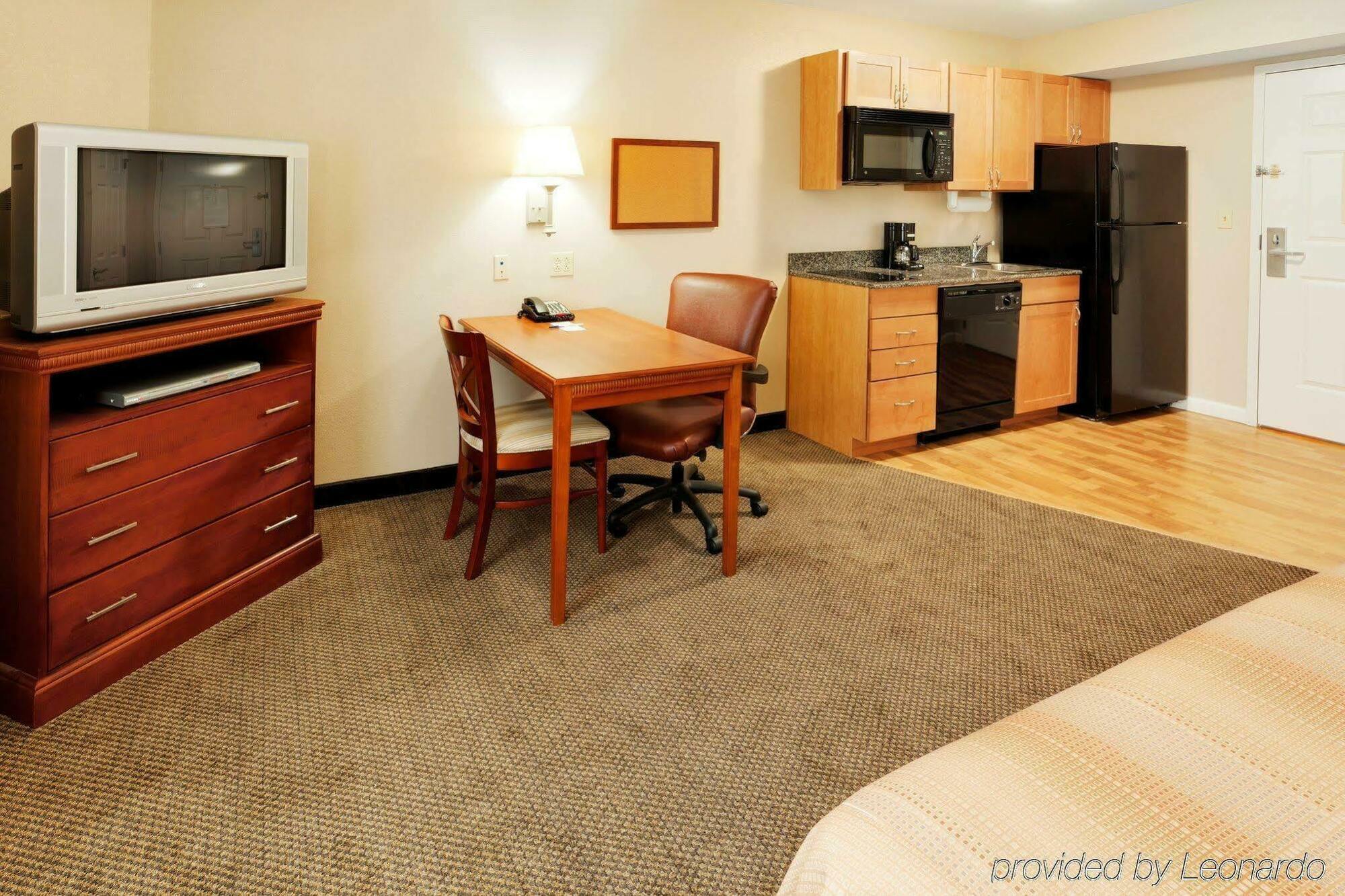 Candlewood Suites Windsor Locks, An Ihg Hotel Ngoại thất bức ảnh