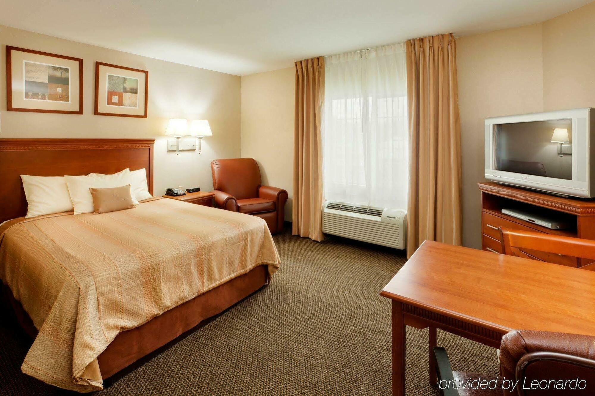 Candlewood Suites Windsor Locks, An Ihg Hotel Ngoại thất bức ảnh