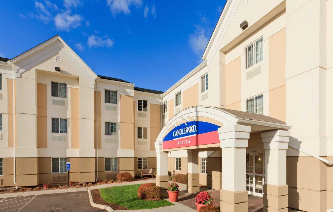 Candlewood Suites Windsor Locks, An Ihg Hotel Ngoại thất bức ảnh