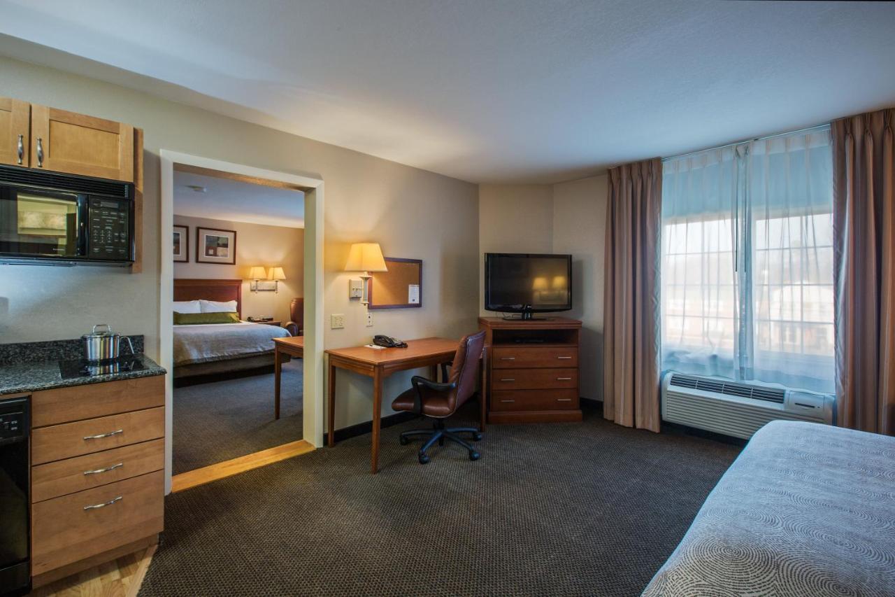 Candlewood Suites Windsor Locks, An Ihg Hotel Ngoại thất bức ảnh